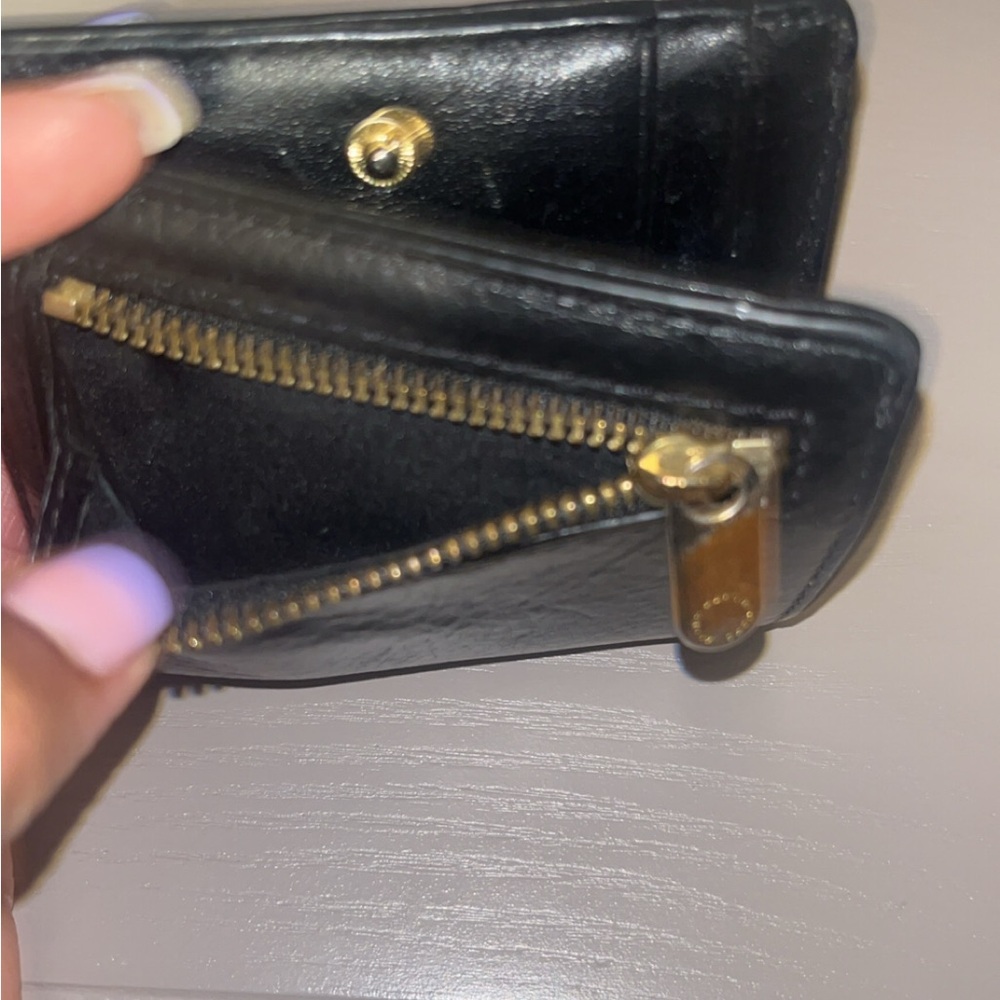 Marc by Marc Jacobs Black Leather Compact Wallet - Picture 5 of 7